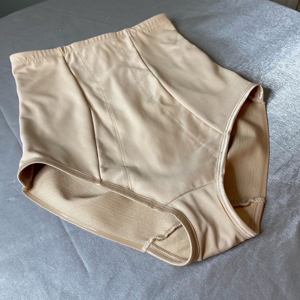 Miraclesuit High Waist Shaping brief. EUC! Size Large